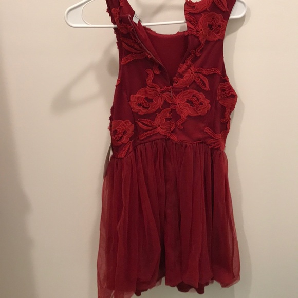 Tobi Dress - Picture 2 of 4